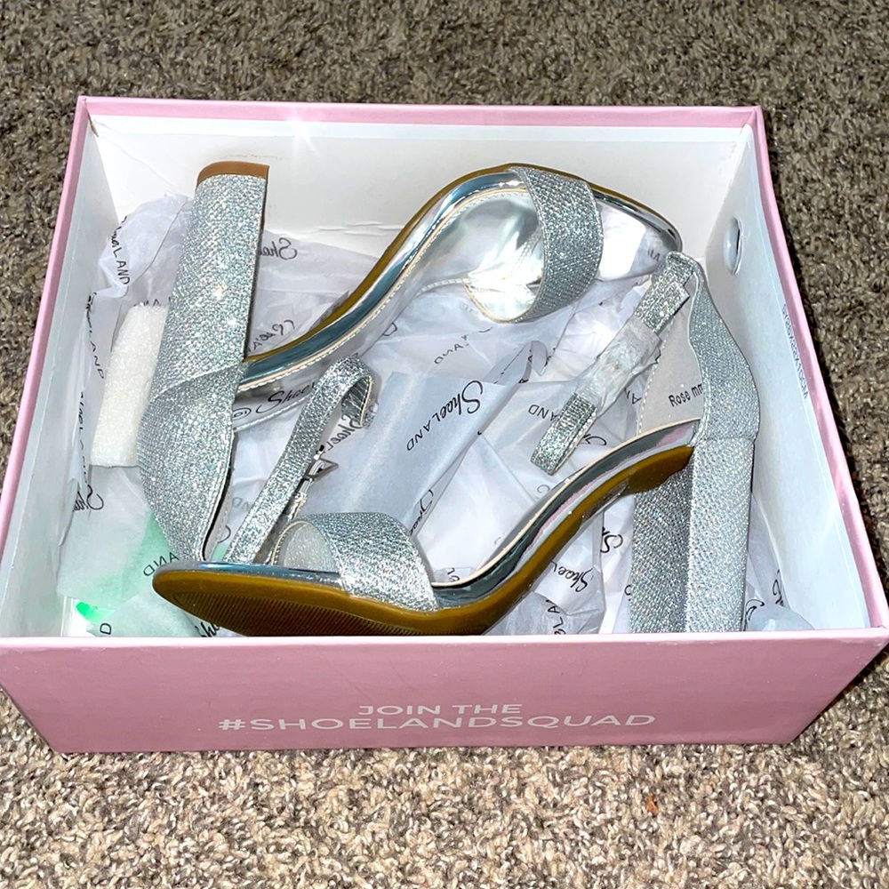 Silver sparkly heels size 6